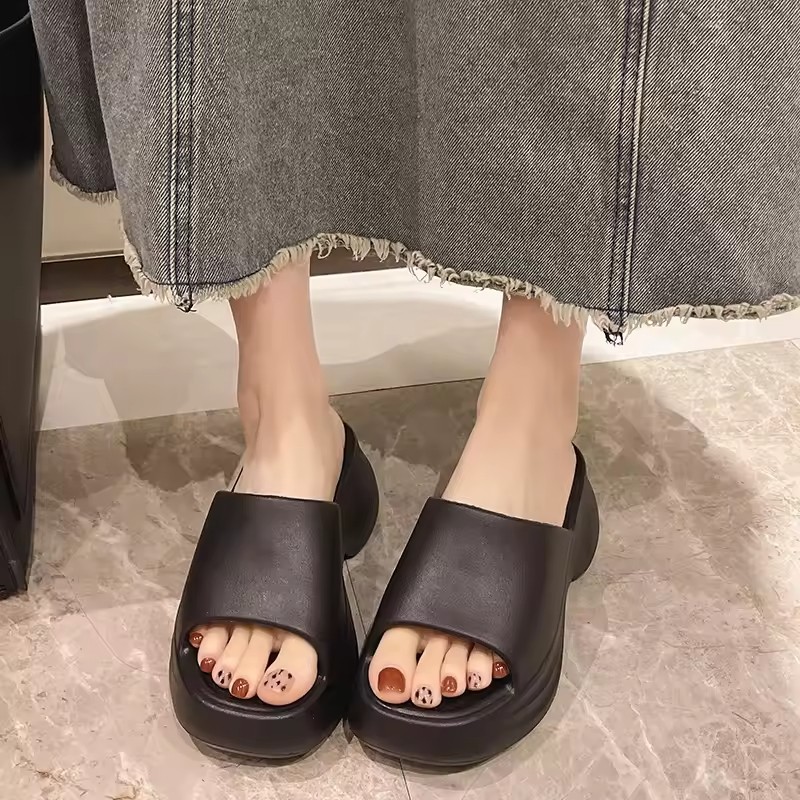 Women's Summer Height-increasing and Anti-slip Flip-flops with Thick-soled Eva Flip-flops That Feel Like Feces Are Worn Outside