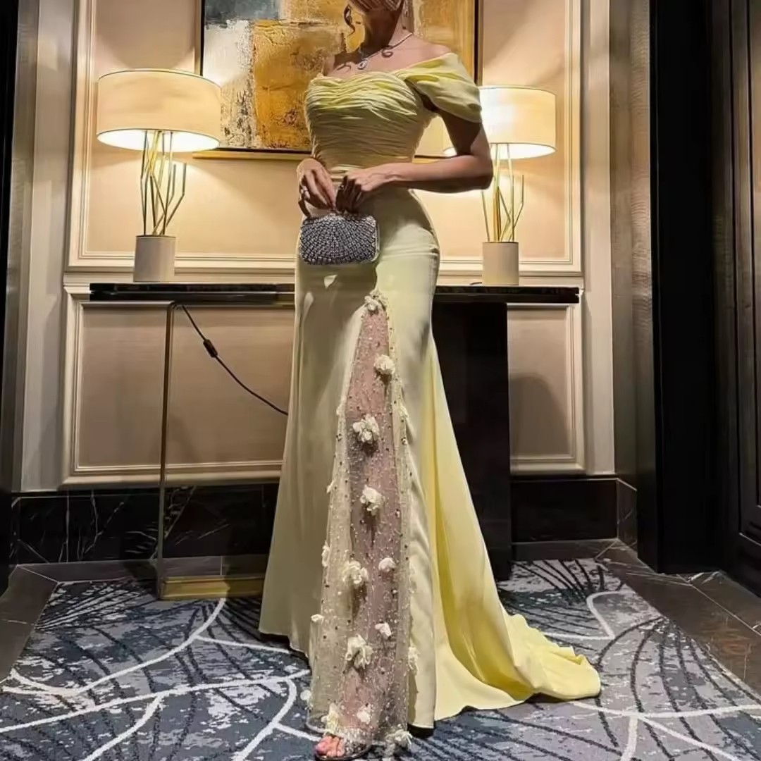 New Arrival Yellow Ball Gown 3D Floral Patchwork Lace Design off Shoulder Women Dress Evening Dress